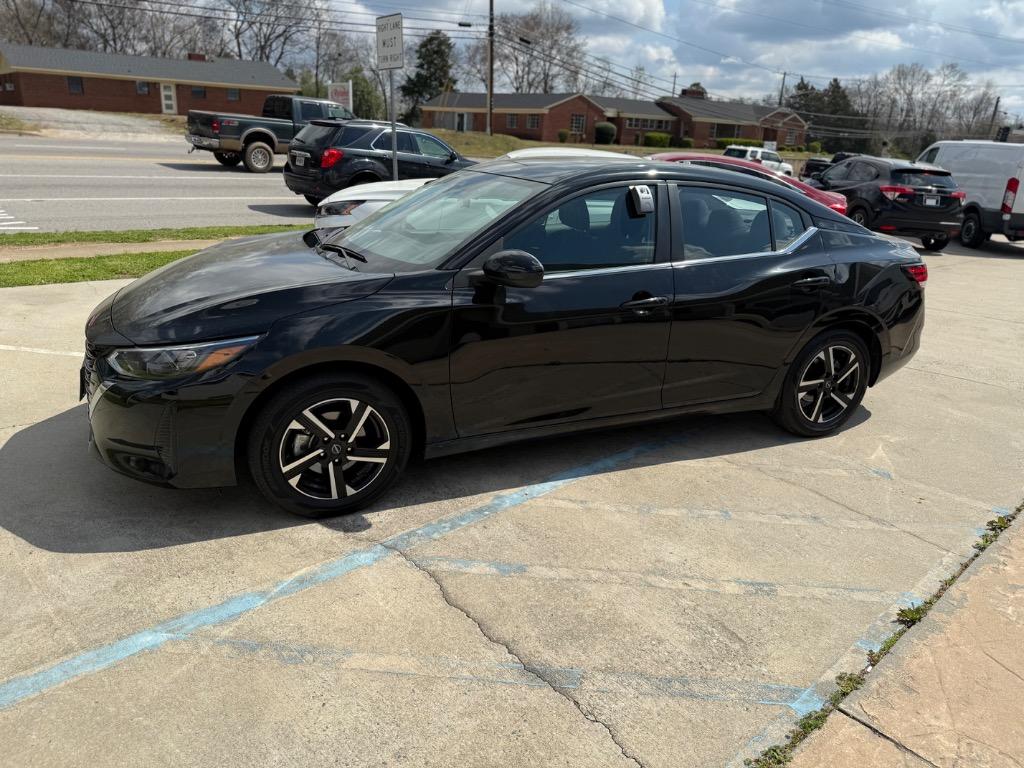 2024 Nissan Sentra SV's photo