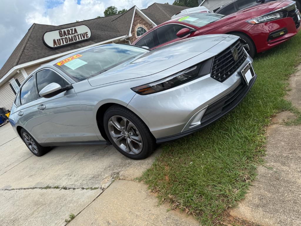 2024 Honda Accord EX's photo