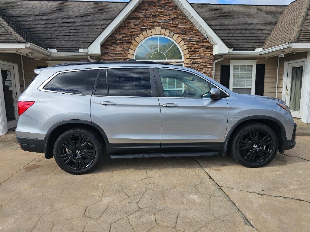 2022 Honda Pilot SE's photo