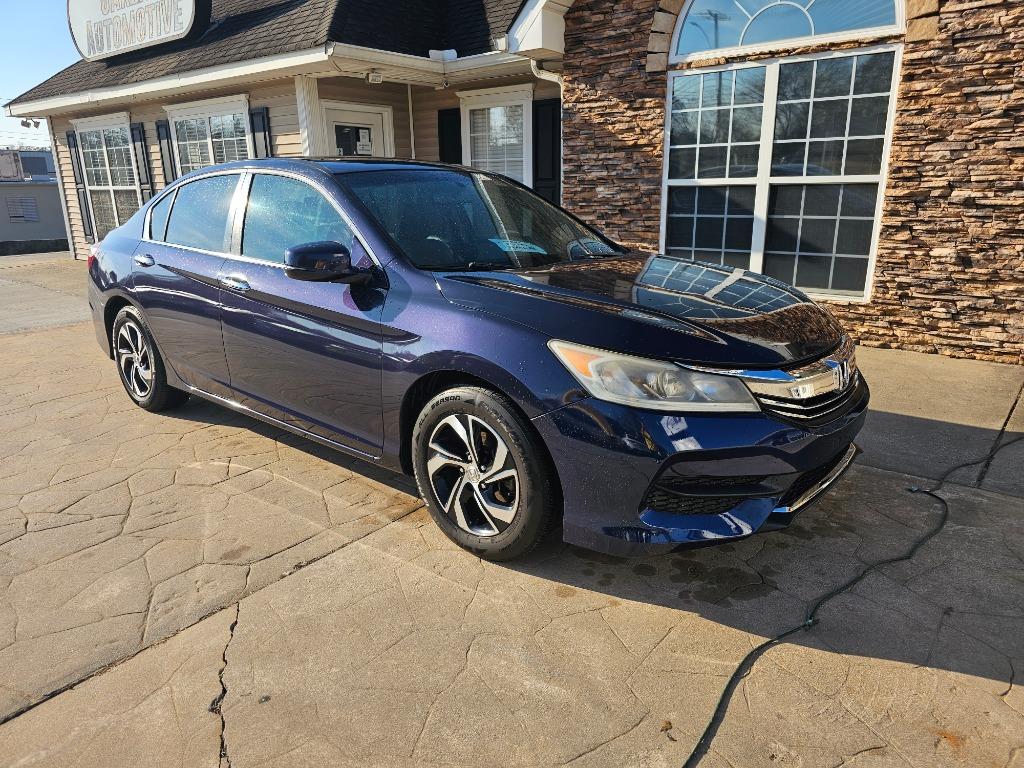 2017 Honda Accord LX's photo