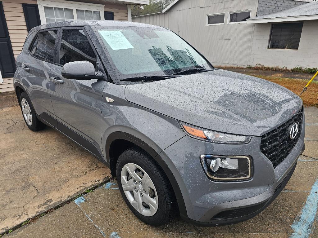 2020 Hyundai Venue SE's photo