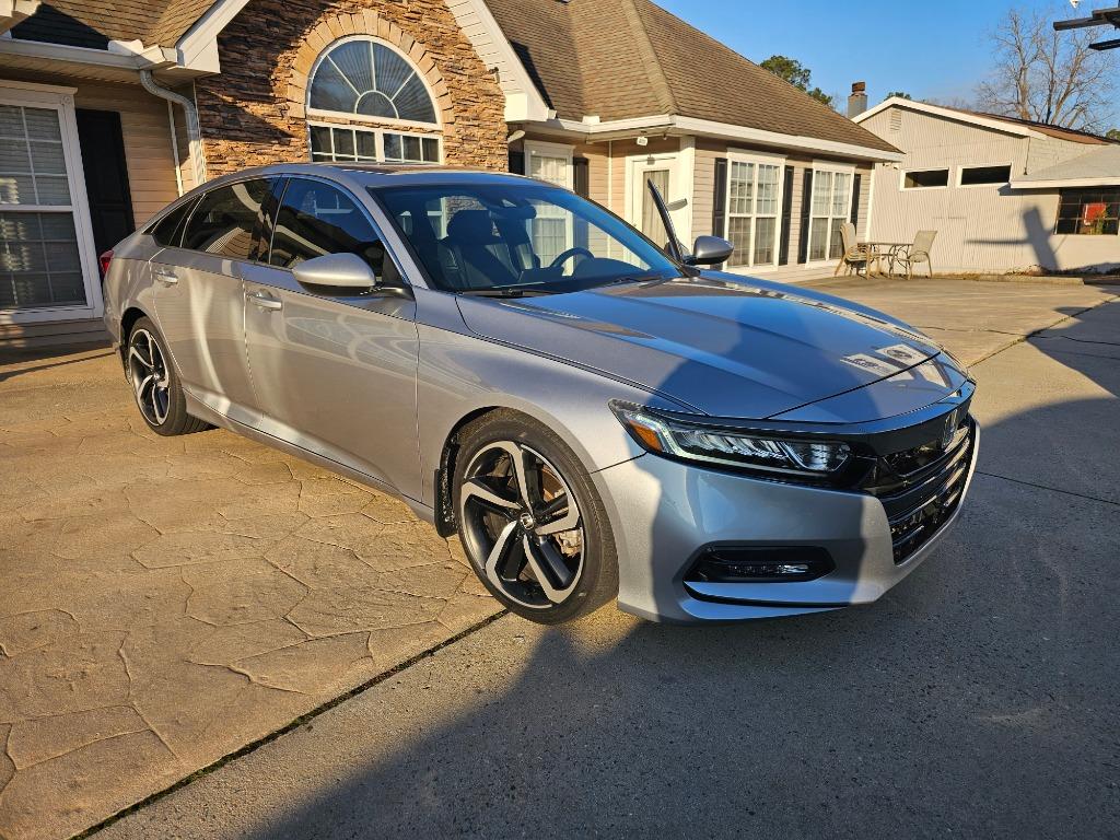2018 Honda Accord Sport's photo
