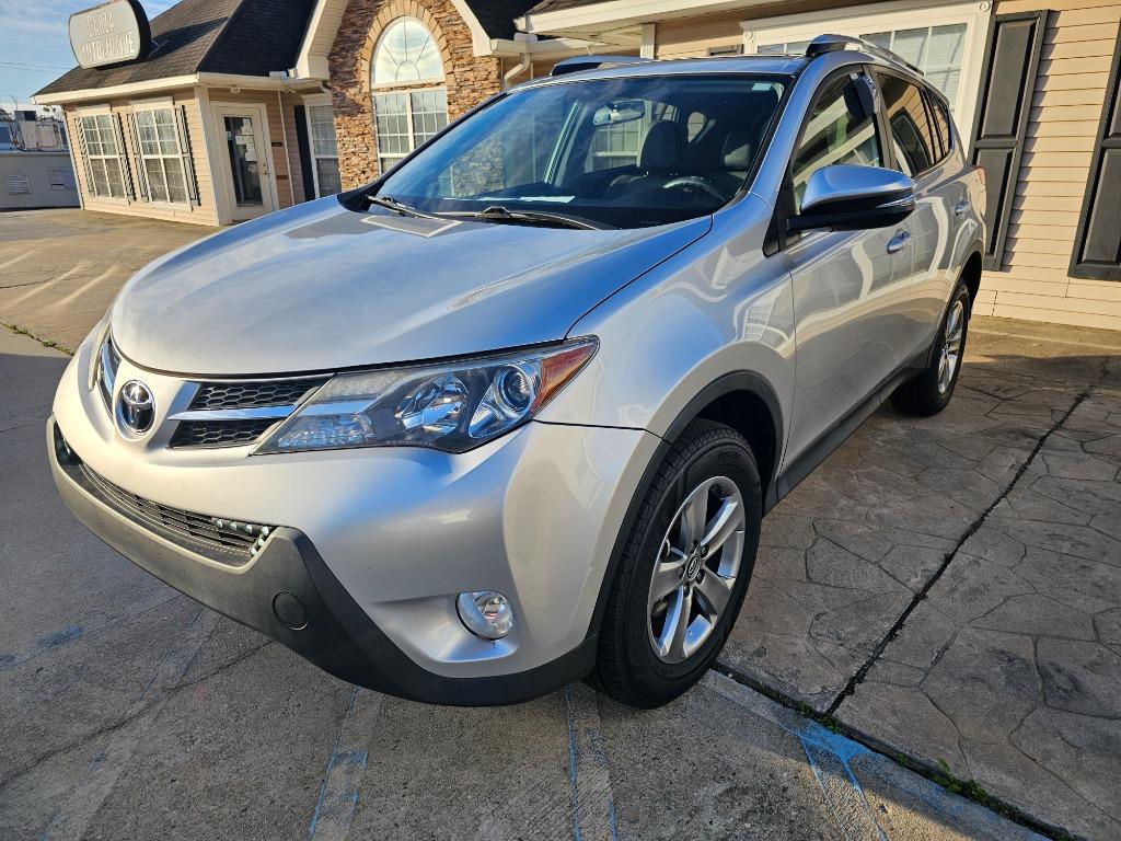 2015 Toyota RAV4 XLE's photo